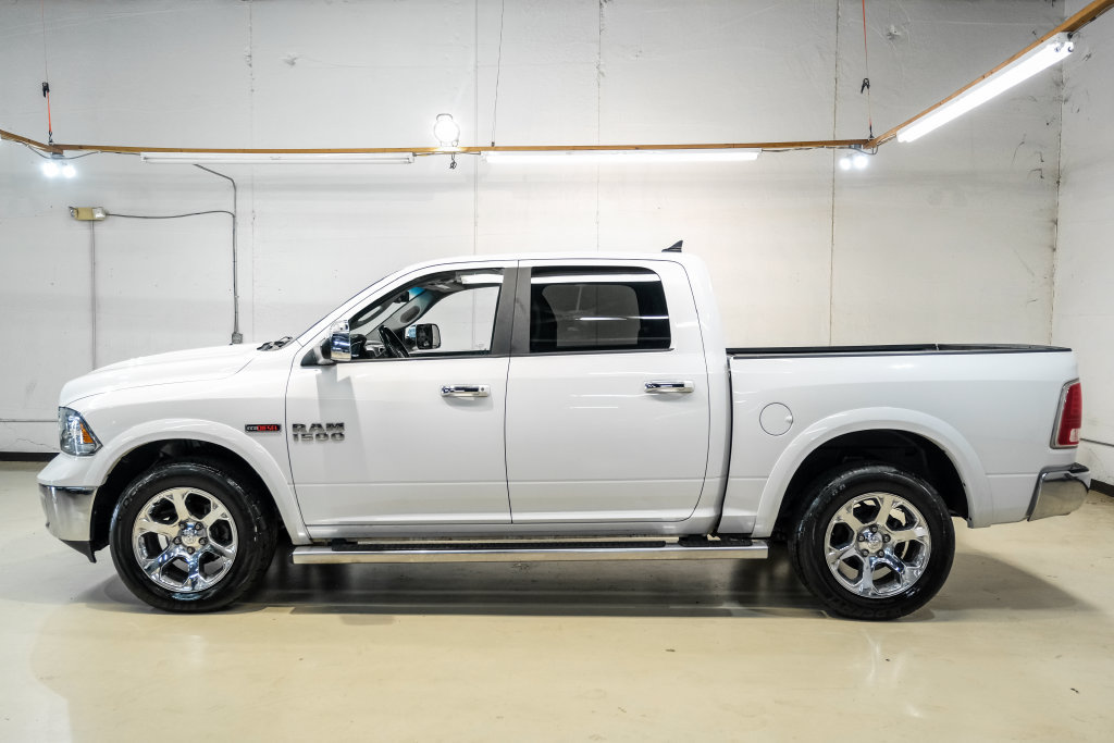 Used 2018 RAM 1500 Laramie AWD/4WD image 11