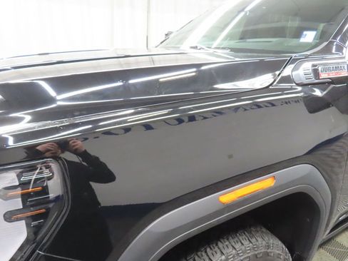 Used 2025 GMC Sierra 2500 AT4 image 41