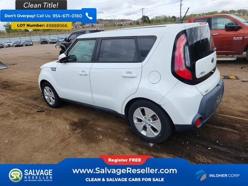 Used 2016 Kia Soul w/ Convenience Package image 3