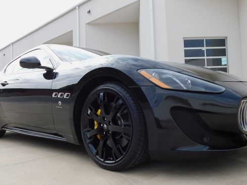 Used 2014 Maserati GranTurismo Coupe RWD image 35