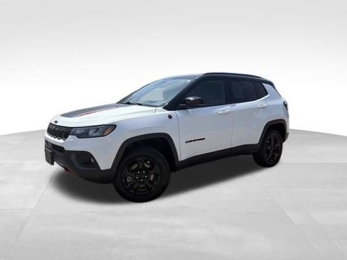 Used 2023 Jeep Compass Trailhawk AWD/4WD image 1