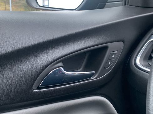 Certified 2022 Chevrolet Equinox LS w/ LS Convenience Package image 24