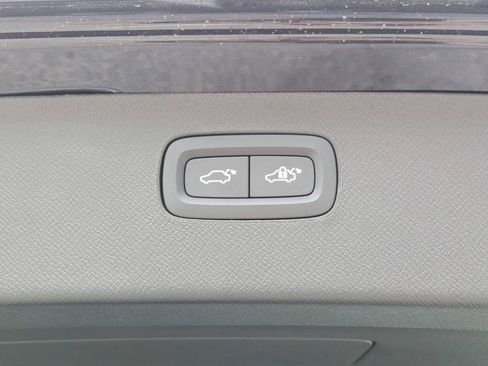 New 2026 Volvo XC90 B6 Ultra w/ Protection Package Premier AWD/4WD image 16