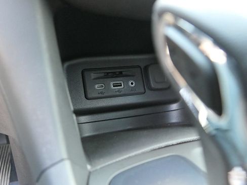 Used 2023 Chevrolet Equinox RS w/ RS Leather Package FWD image 20