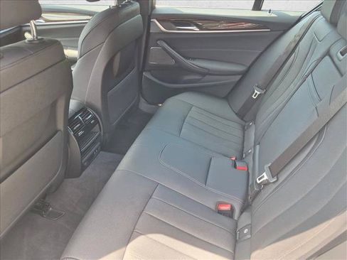 Used 2023 BMW 530i w/ Premium Package RWD image 17