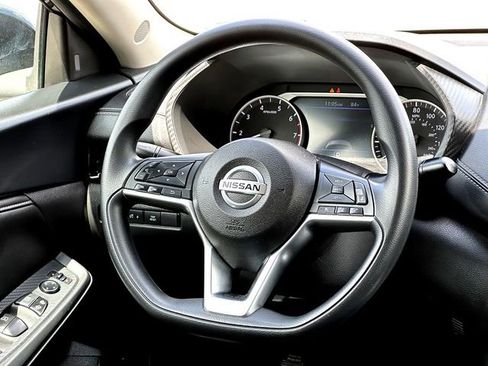 Used 2023 Nissan Sentra SV image 30