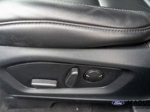 Used 2023 Ford Explorer XLT w/ Equipment Group 202A AWD/4WD image 20
