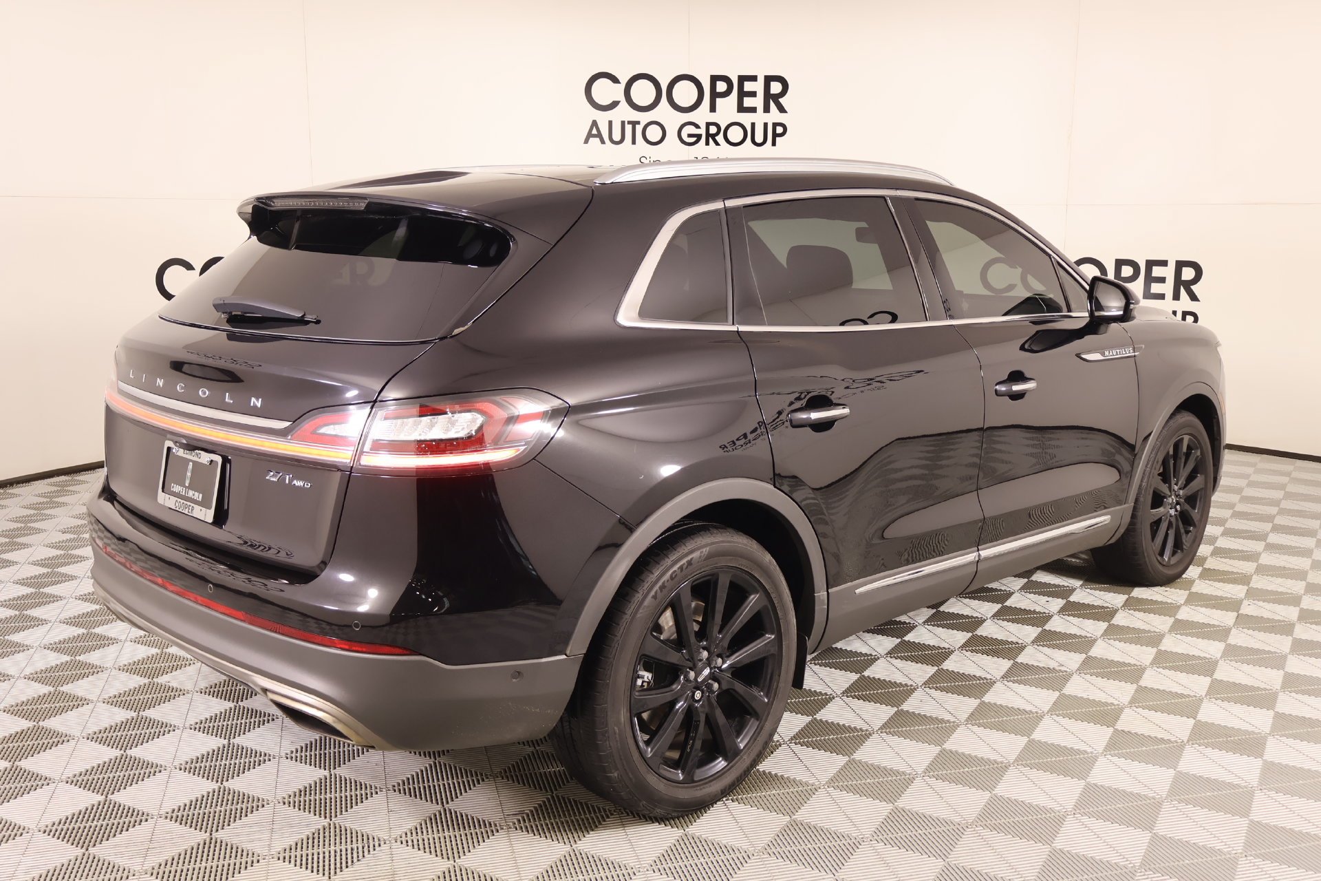 Used 2020 Lincoln Nautilus Reserve w/ Equipment Group 201A AWD/4WD image 22