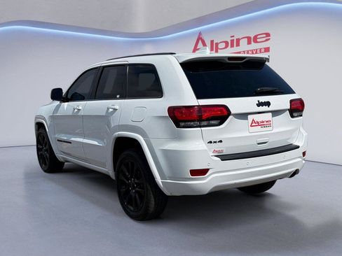 Used 2019 Jeep Grand Cherokee Altitude AWD/4WD image 3