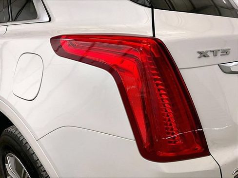 Used 2018 Cadillac XT5 Luxury w/ Driver Awareness Package AWD/4WD image 29
