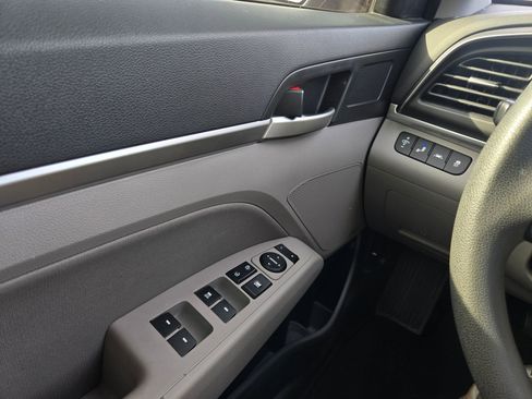 Used 2020 Hyundai Elantra SEL w/ Cargo Package (C1) image 21