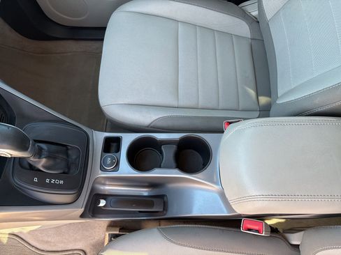 Used 2016 Ford Escape SE FWD image 18