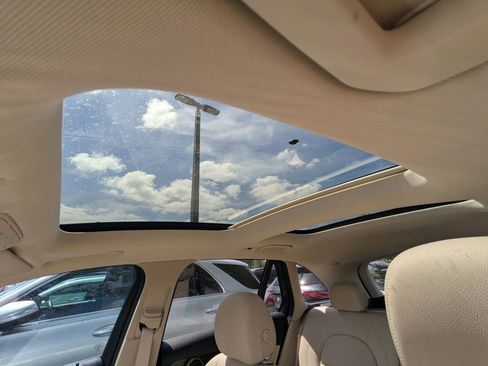 Certified 2022 Mercedes-Benz GLC 300 w/ Premium Package Lite image 7