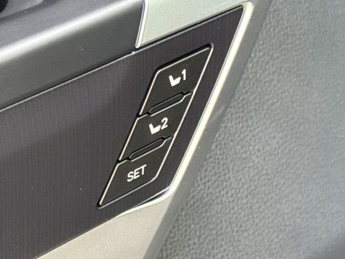 Used 2024 Toyota Sequoia Platinum AWD/4WD image 23