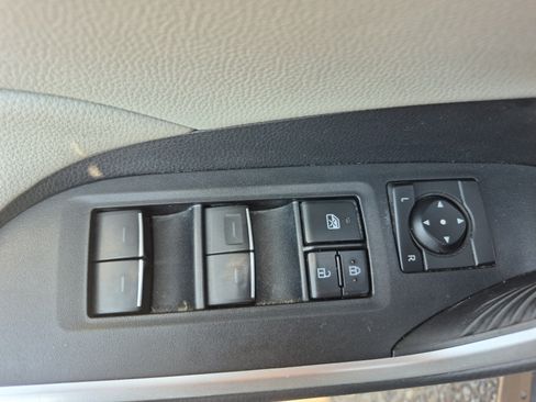 Certified 2022 Toyota RAV4 XLE w/ Convenience Package AWD/4WD image 13