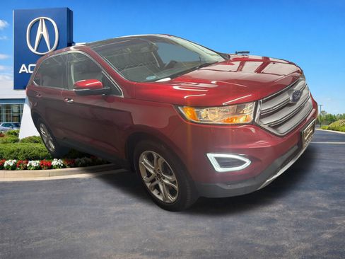 Used 2018 Ford Edge Titanium w/ Equipment Group 301A AWD/4WD image 12