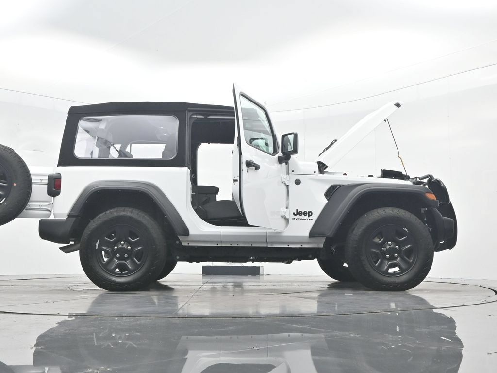Used 2024 Jeep Wrangler Sport AWD/4WD image 50