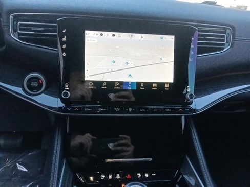 Used 2022 Jeep Wagoneer Series III w/ Premium Group I image 21