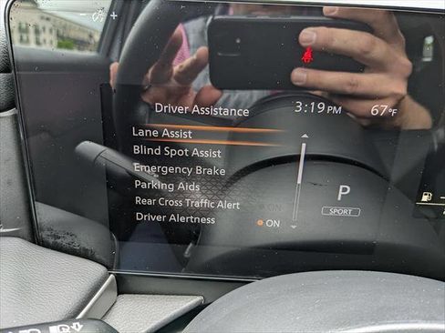 Used 2025 Nissan Kicks S AWD/4WD image 23