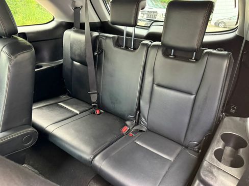 Used 2017 Toyota Highlander XLE AWD/4WD image 16