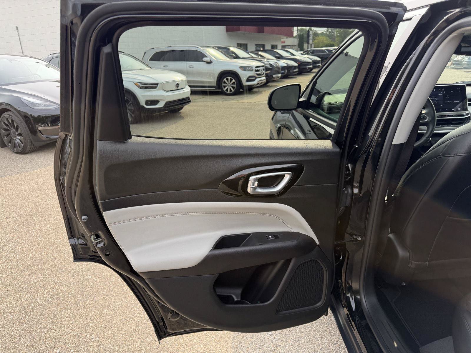 Used 2022 Jeep Compass Limited AWD/4WD image 20