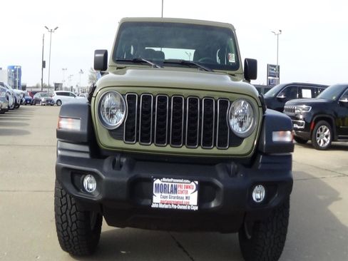 Certified 2025 Jeep Wrangler Sport image 3