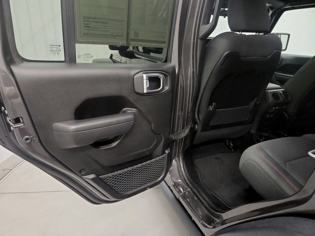 Used 2025 Jeep Wrangler Unlimited Rubicon AWD/4WD image 22
