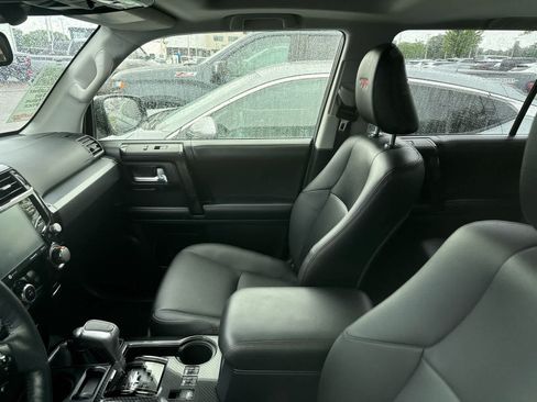 Certified 2024 Toyota 4Runner TRD Off-Road Premium w/ Off Road Premium Plus Package AWD/4WD image 7