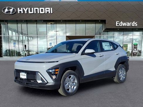 New 2026 Hyundai Kona SE image 1