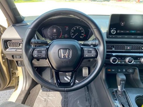 Used 2025 Honda Civic Sport image 5