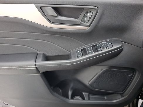 Certified 2022 Ford Escape SE w/ Convenience Package image 16