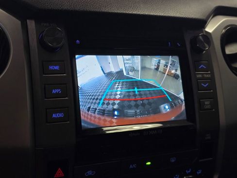 Used 2018 Toyota Tundra Limited image 31