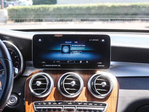 Used 2022 Mercedes-Benz GLC 300 image 18