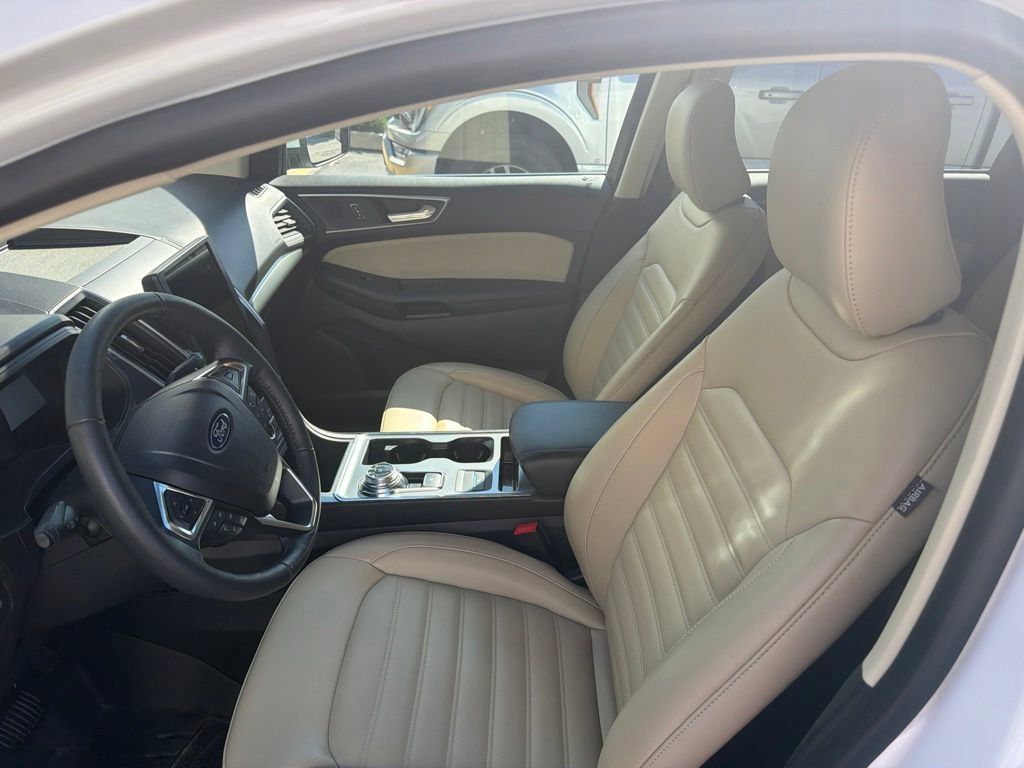 Used 2022 Ford Edge SEL AWD/4WD image 14