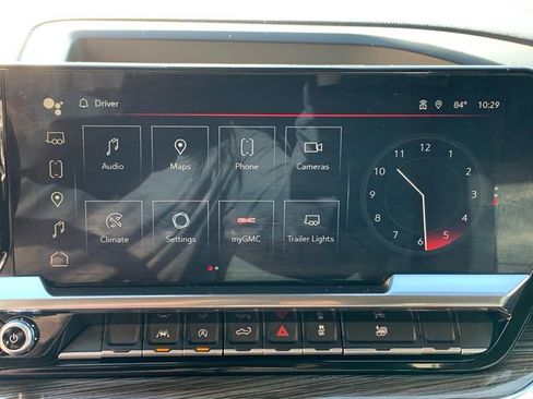 Used 2024 GMC Sierra 1500 Elevation image 30