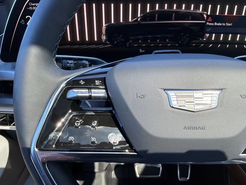 New 2026 Cadillac Vistiq Sport w/ LPO, Floor Liner Package AWD/4WD image 13