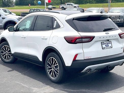 New 2024 Ford Escape SE w/ PHEV Premium Package image 3