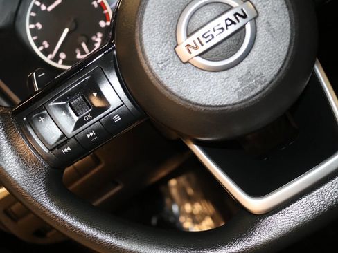 Used 2021 Nissan Rogue S FWD image 38