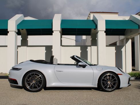 Certified 2024 Porsche 911 Carrera 4S image 8