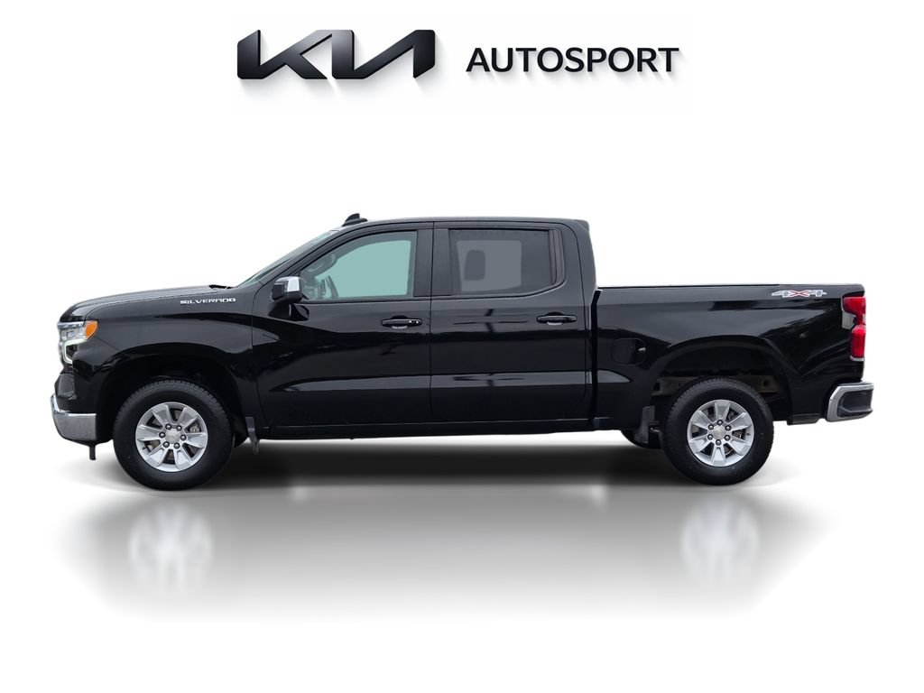 Used 2025 Chevrolet Silverado 1500 LT AWD/4WD image 13