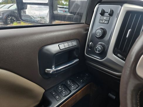 Used 2017 GMC Sierra 2500 SLT image 21