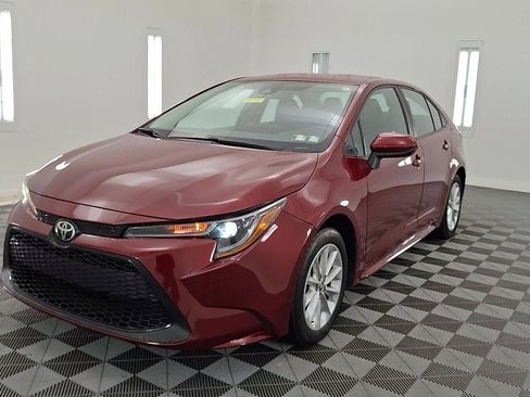 Used 2022 Toyota Corolla LE image 8