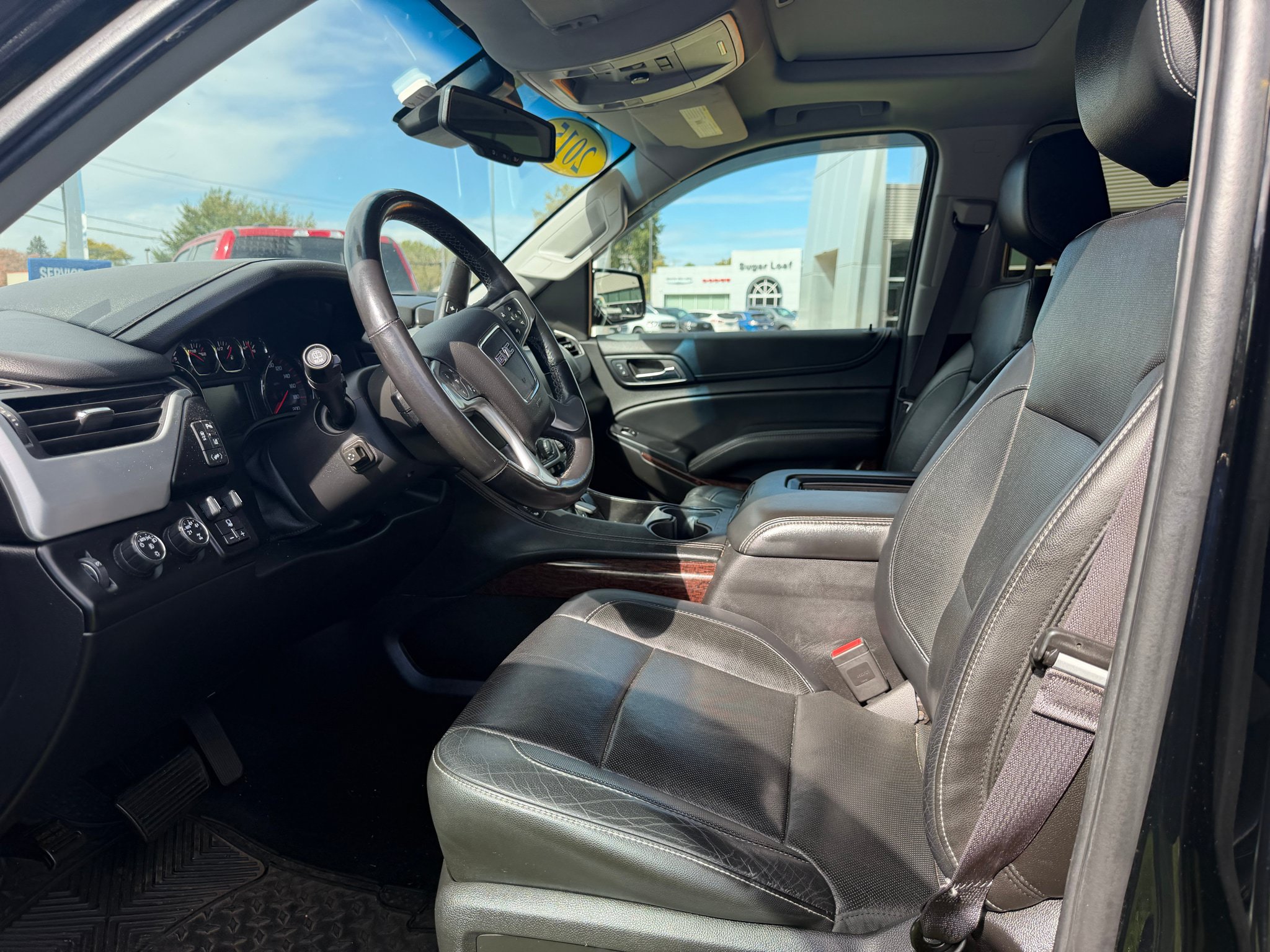 Used 2015 GMC Yukon XL SLT AWD/4WD image 6