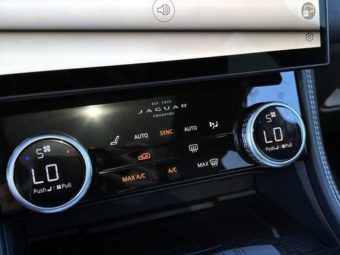 New 2025 Jaguar F-PACE R-Dynamic S image 22