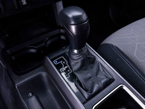 Used 2021 Toyota Tacoma TRD Off-Road AWD/4WD image 22