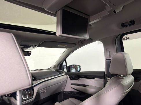 Used 2024 Honda Odyssey Touring image 23
