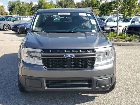 Used 2022 Ford Maverick XLT image 2