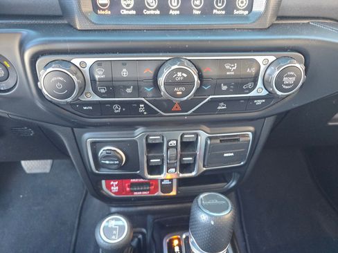 Used 2023 Jeep Gladiator Mojave w/ LED Lighting Group image 17