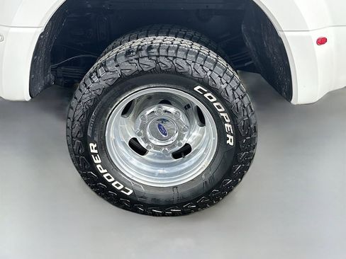 Used 2020 Ford F350 Lariat w/ Lariat Ultimate Package image 34