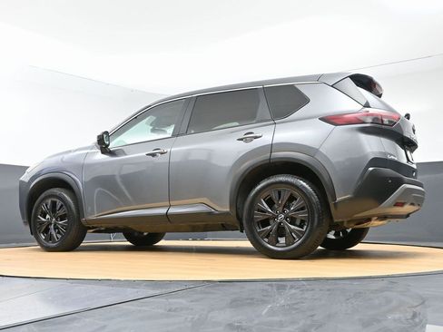 Used 2022 Nissan Rogue SV image 50